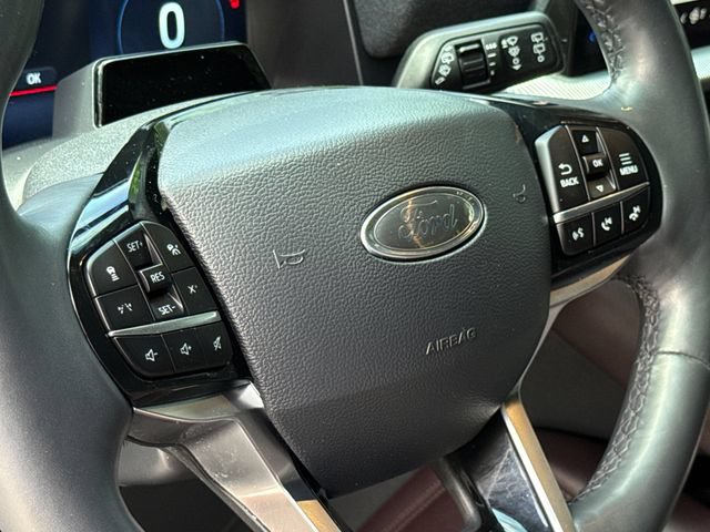 Certified 2025 Ford Explorer Platinum RWD image 30