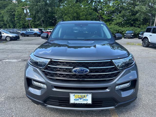 Certified 2023 Ford Explorer XLT w/ Equipment Group 202A AWD/4WD image 2