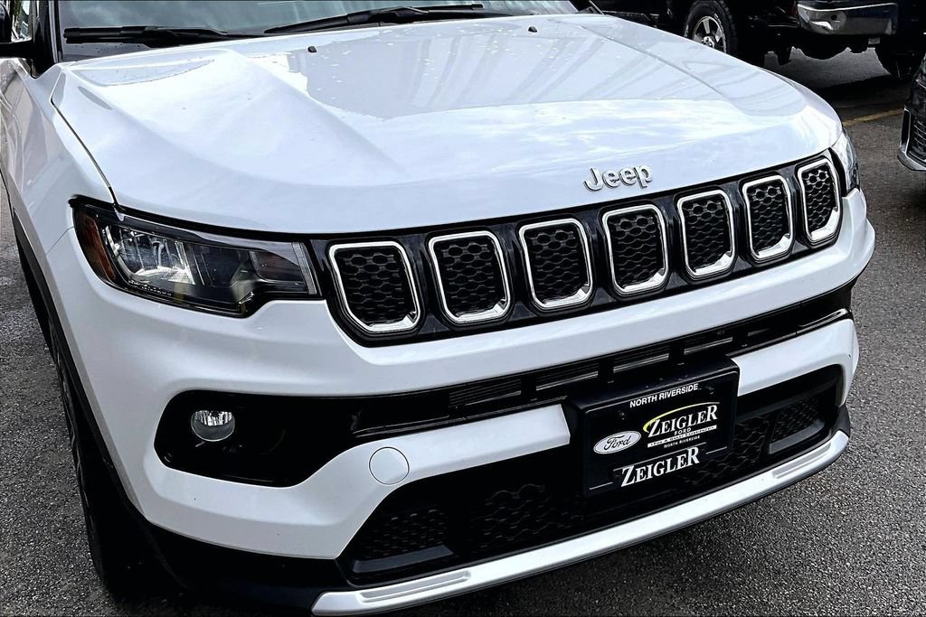 Used 2023 Jeep Compass Limited AWD/4WD image 29