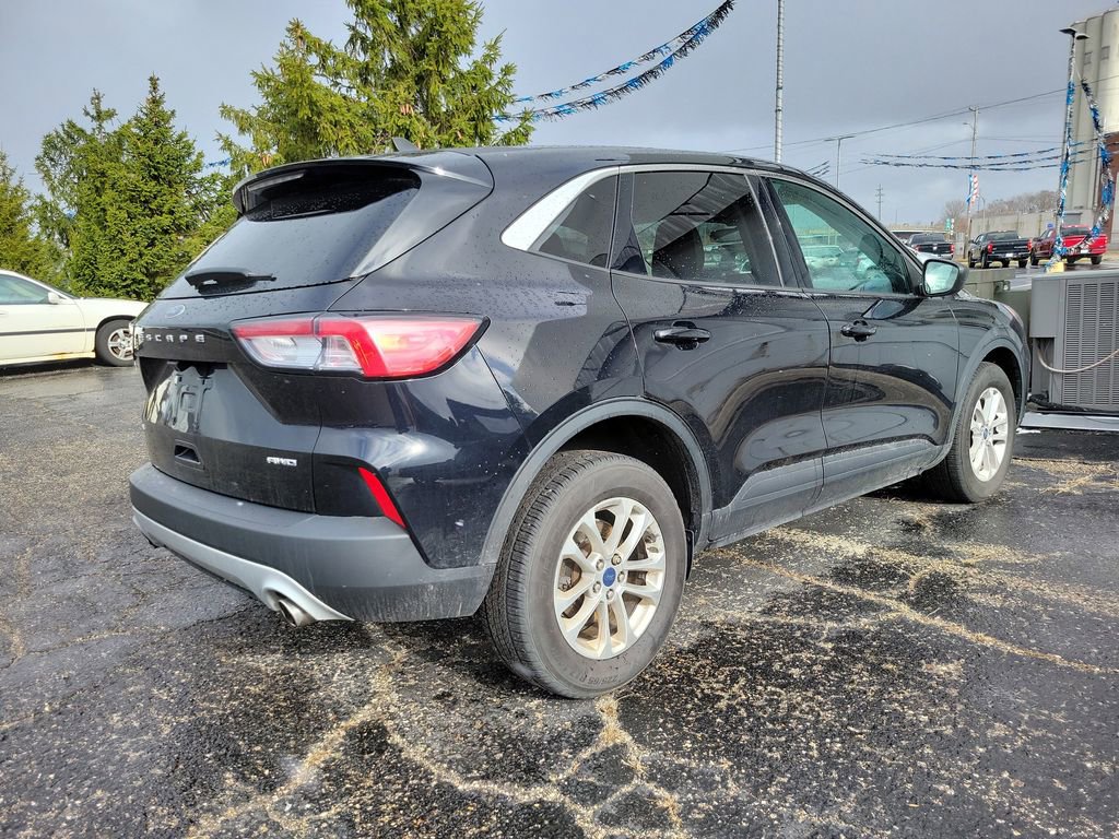 Certified 2022 Ford Escape SE w/ Cold Weather Package AWD/4WD image 3