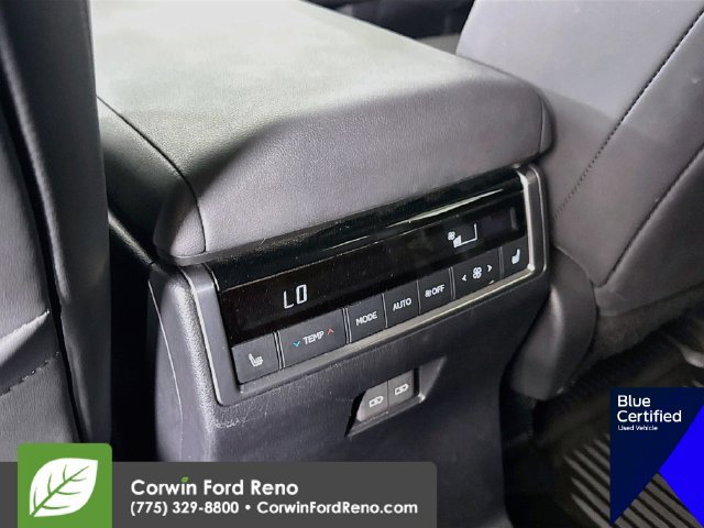 Used 2024 Lexus GX 550 w/ Accessory Package (2T) AWD/4WD image 30