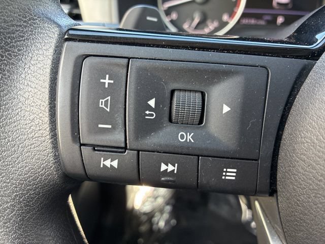 Used 2023 Nissan Rogue SV AWD/4WD image 16