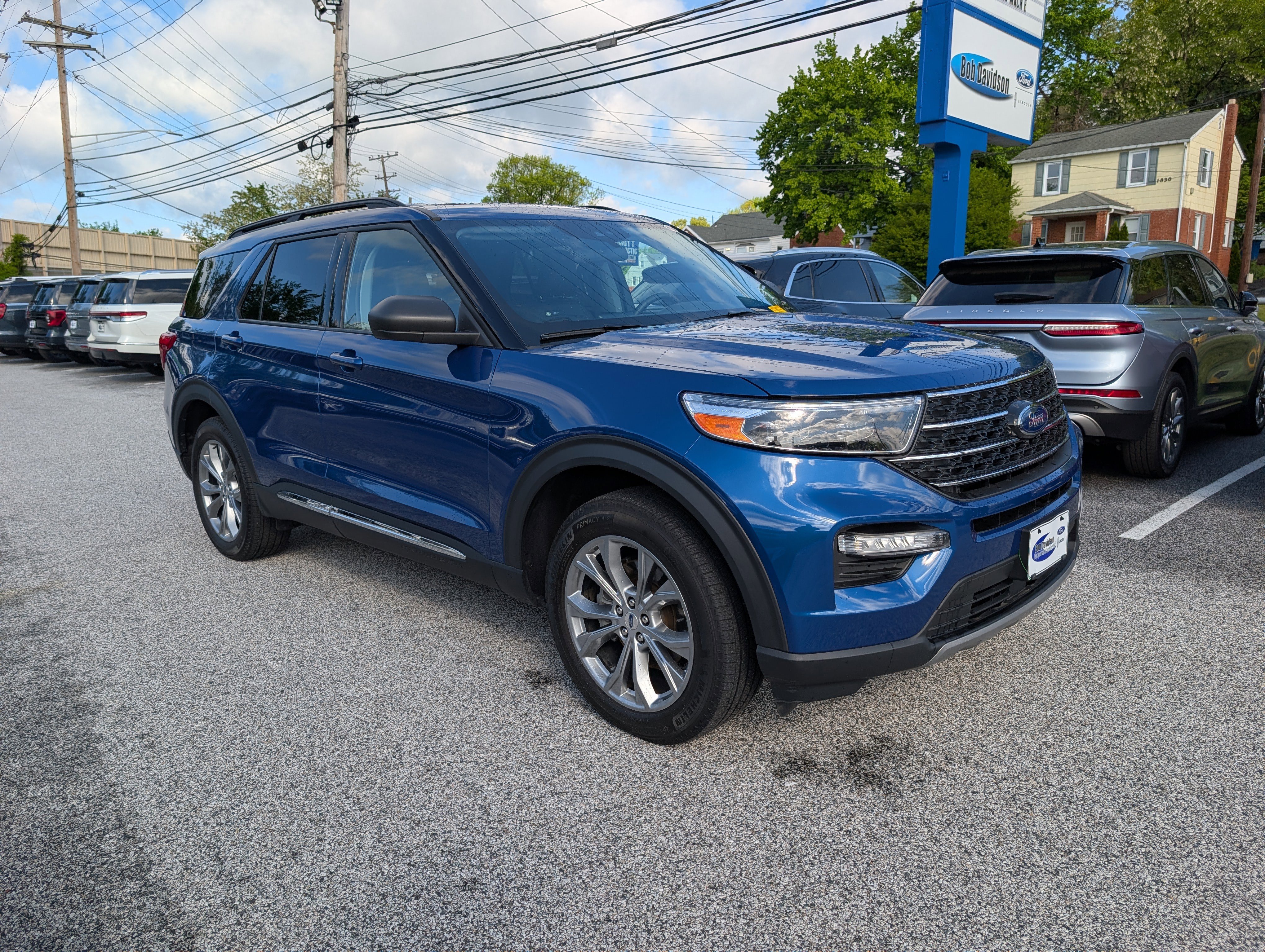 Certified 2023 Ford Explorer XLT w/ Equipment Group 202A AWD/4WD image 9