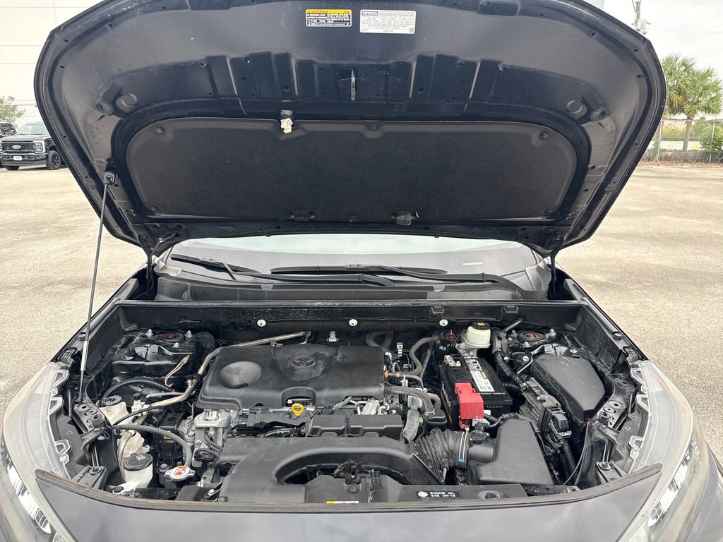Used 2020 Toyota RAV4 LE image 25