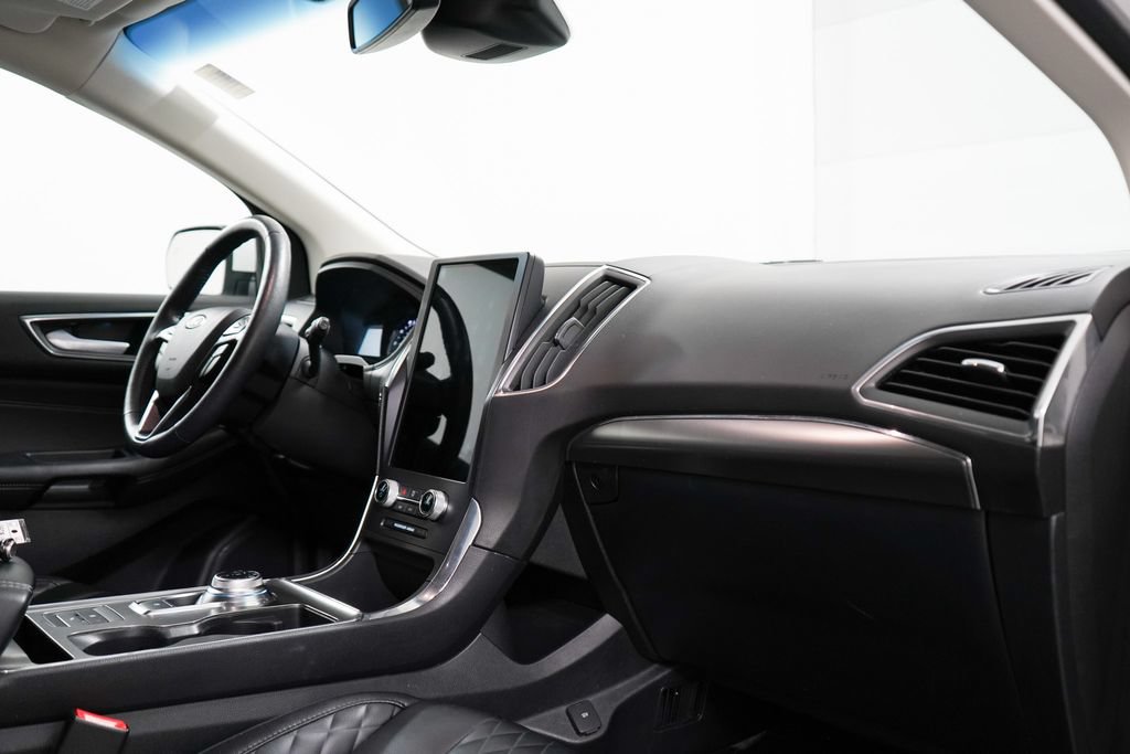 Certified 2023 Ford Edge Titanium AWD/4WD image 34
