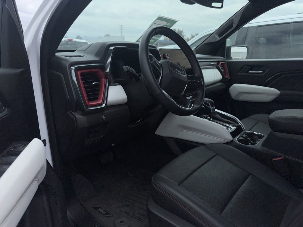Used 2024 GMC Canyon AT4X w/ AT4X AEV Edition AWD/4WD image 7