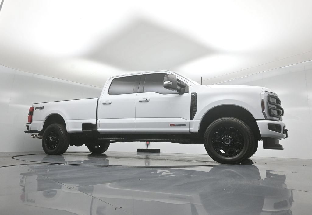 Certified 2024 Ford F250 XLT w/ Black Appearance Package AWD/4WD image 4