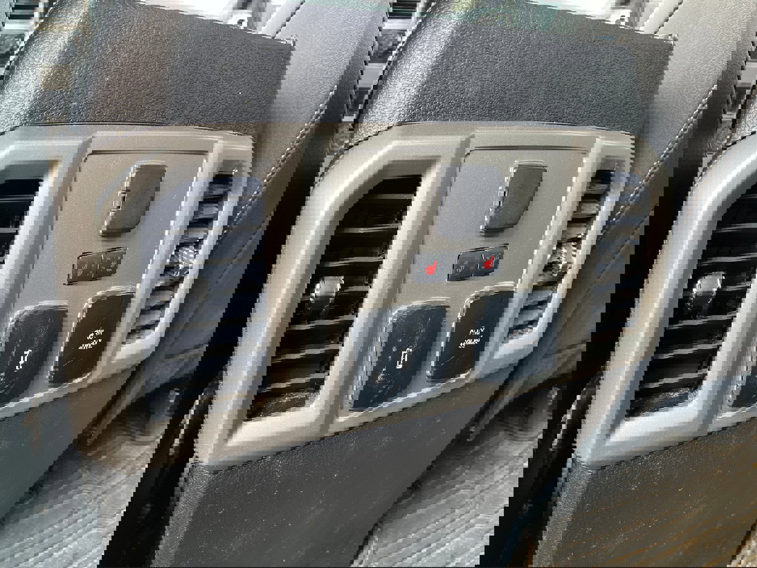 Certified 2020 Ford F350 Lariat image 11