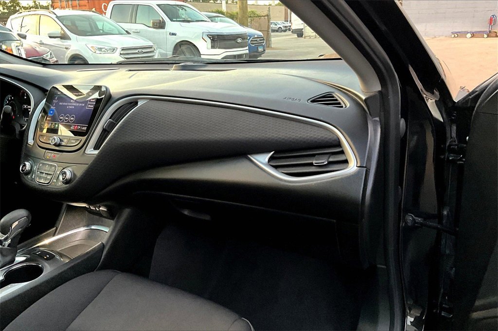 Used 2024 Chevrolet Malibu LT image 15