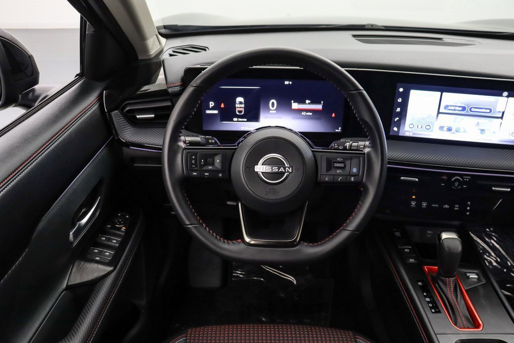 Used 2025 Nissan Kicks SR image 13