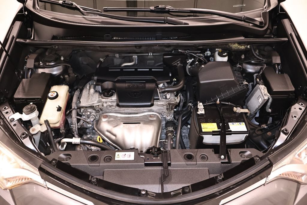 Used 2018 Toyota RAV4 LE w/ Carpet Mat Package AWD/4WD image 33