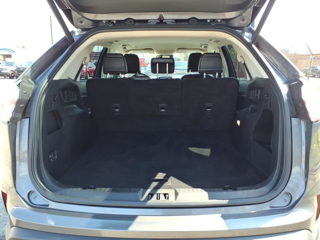 Certified 2023 Ford Edge SEL w/ Convenience Package AWD/4WD image 10