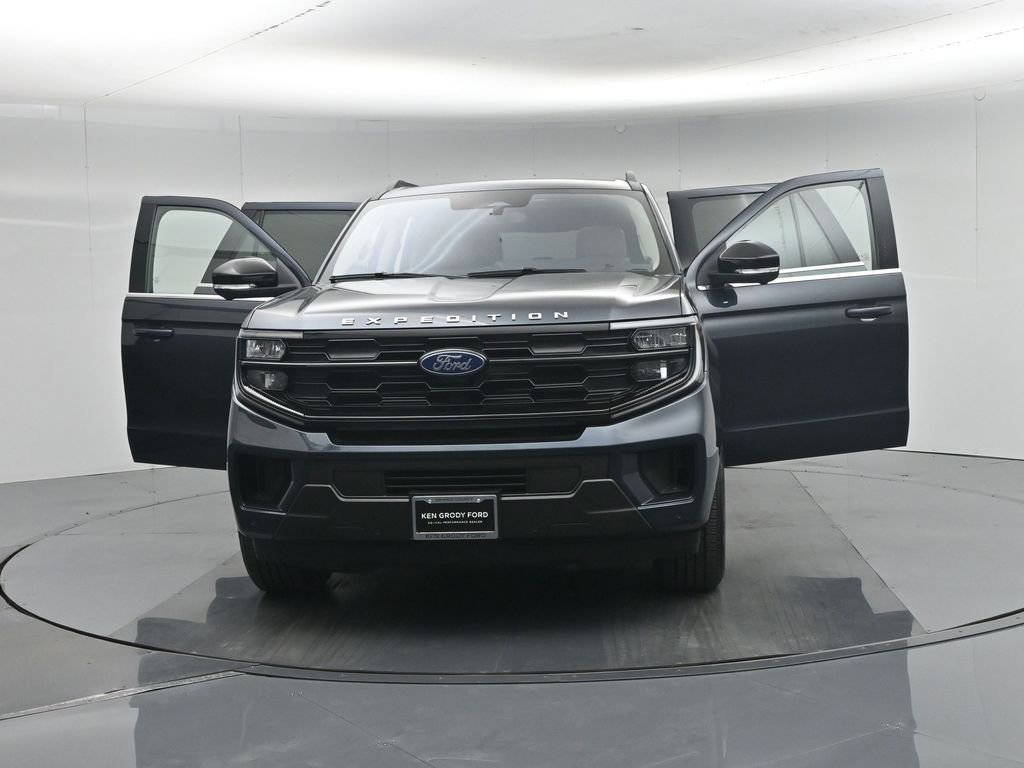 Certified 2025 Ford Expedition Max Active RWD image 38