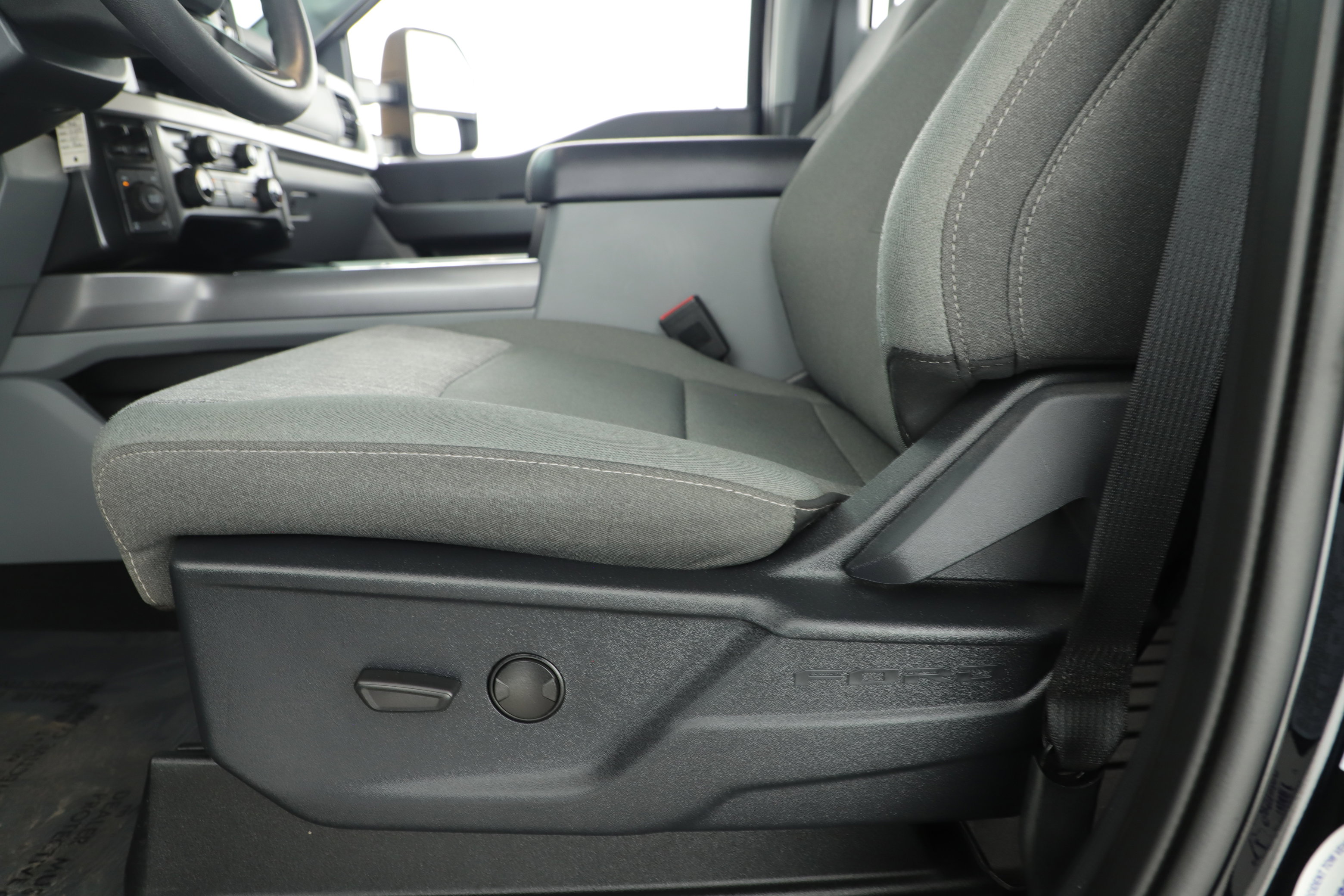 Certified 2024 Ford F250 XLT w/ FX4 Off-Road Package image 11