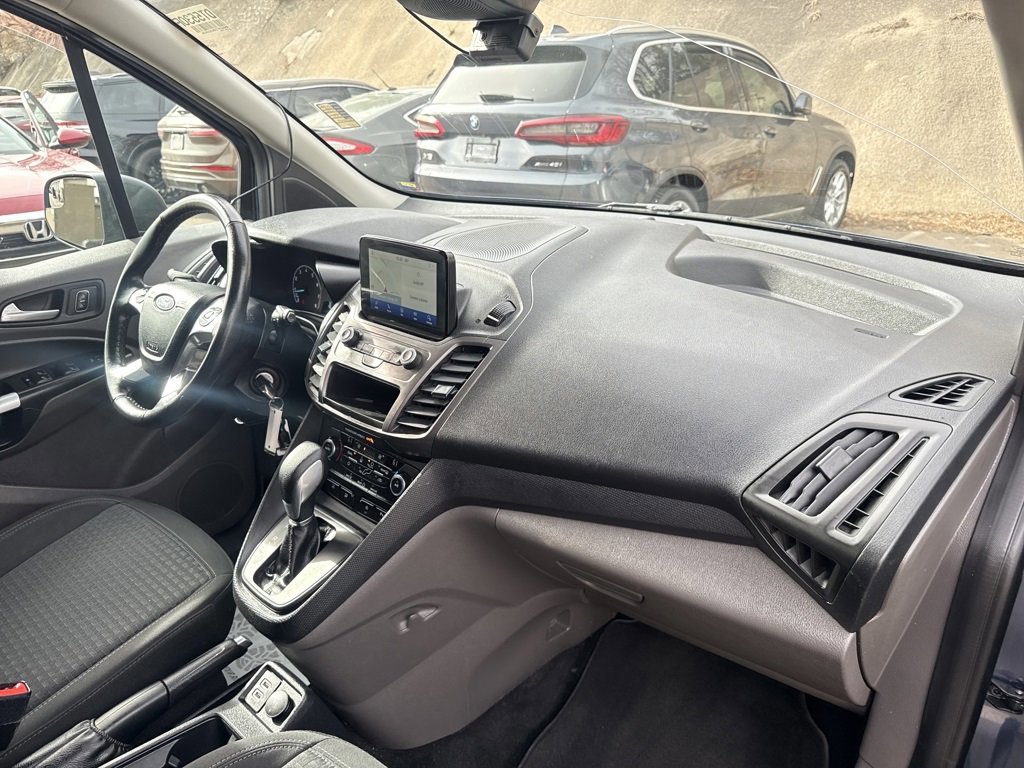 Certified 2022 Ford Transit Connect XLT image 30