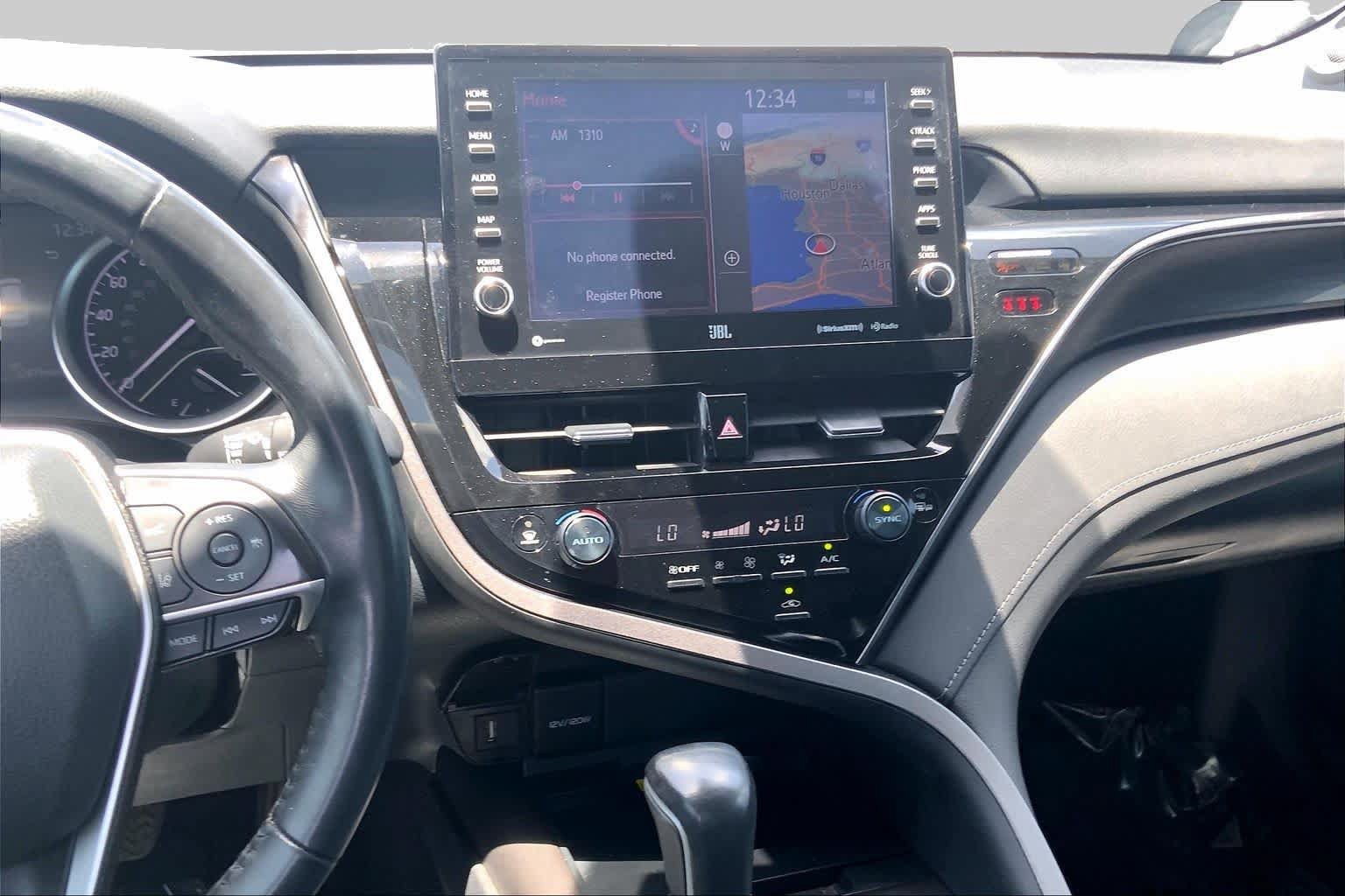 Used 2024 Toyota Camry XLE w/ Navigation Package FWD image 7