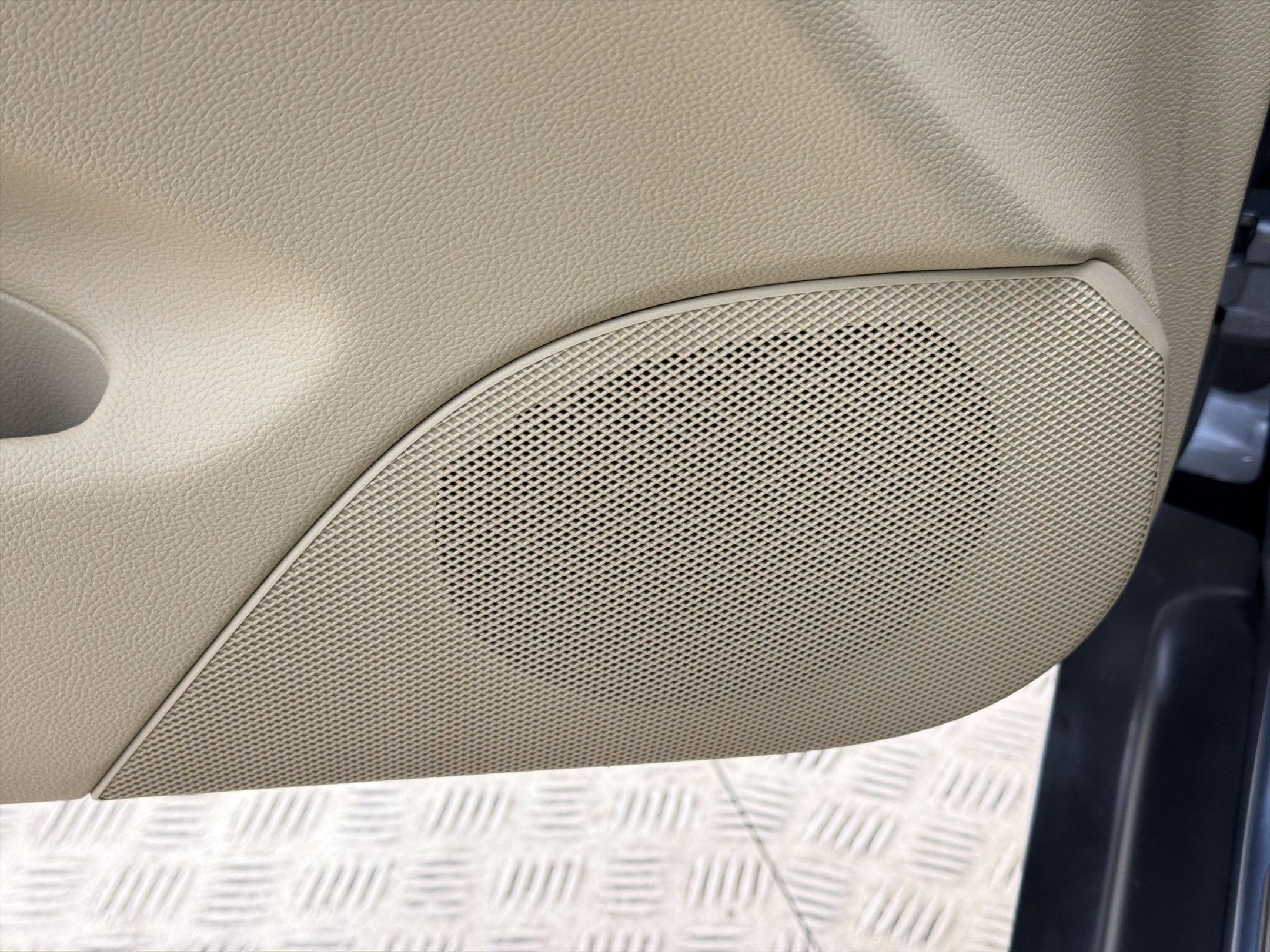 Used 2017 INFINITI QX50 2WD w/ Premium Plus Package image 22