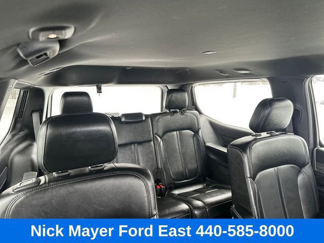 Used 2024 Jeep Wagoneer Series II AWD/4WD image 12