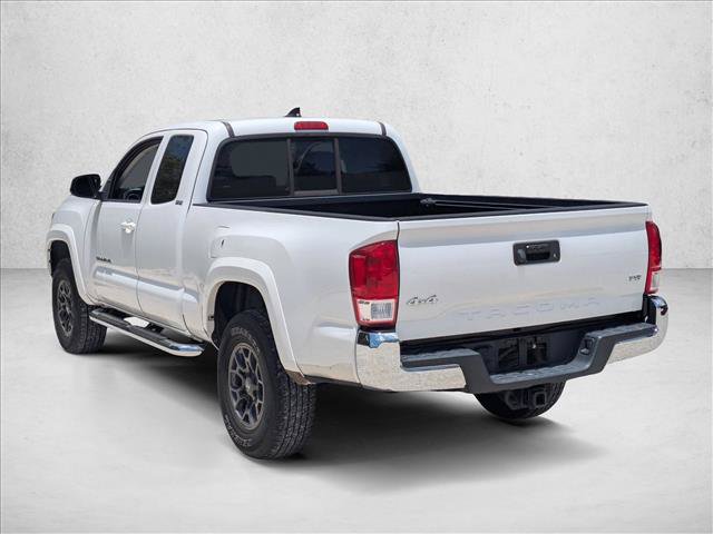 Used 2017 Toyota Tacoma SR5 w/ Tow Package AWD/4WD image 7