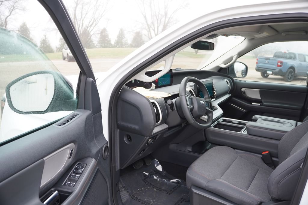 Certified 2025 Ford Expedition Active AWD/4WD image 15