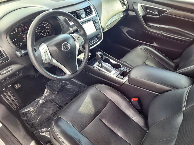 Used 2017 Nissan Altima 2.5 SL w/ 2.5 Technology Package FWD image 10