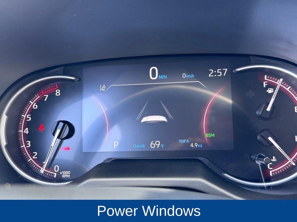 Used 2024 Toyota RAV4 XLE FWD image 15