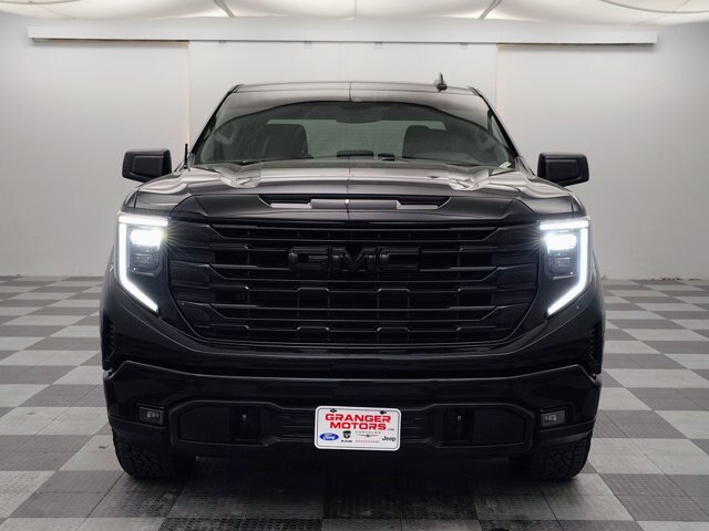 Used 2024 GMC Sierra 1500 Elevation w/ X31 Off-Road Package AWD/4WD image 5