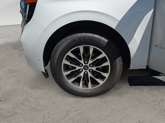 Certified 2025 Ford Expedition Max Platinum AWD/4WD image 14