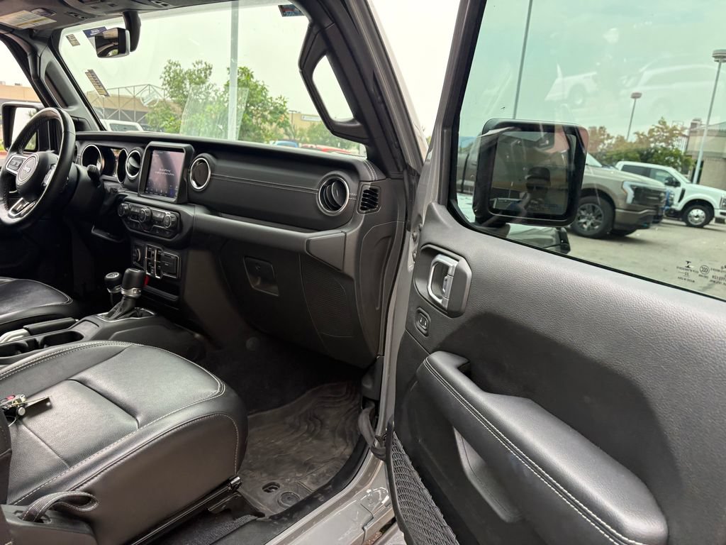 Used 2022 Jeep Gladiator Overland w/ Popular Equipment Package AWD/4WD image 30