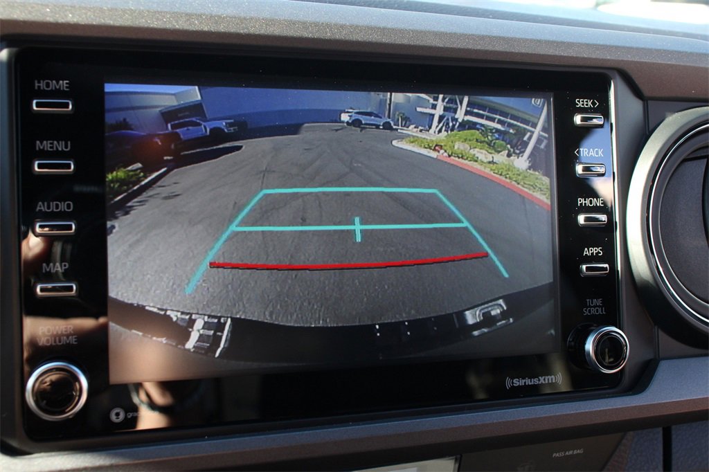 Used 2022 Toyota Tacoma TRD Off-Road image 33