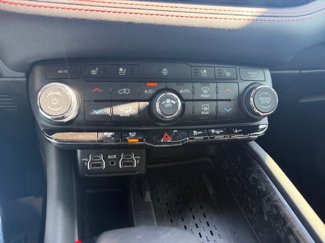 Used 2025 Dodge Durango R/T AWD/4WD image 19