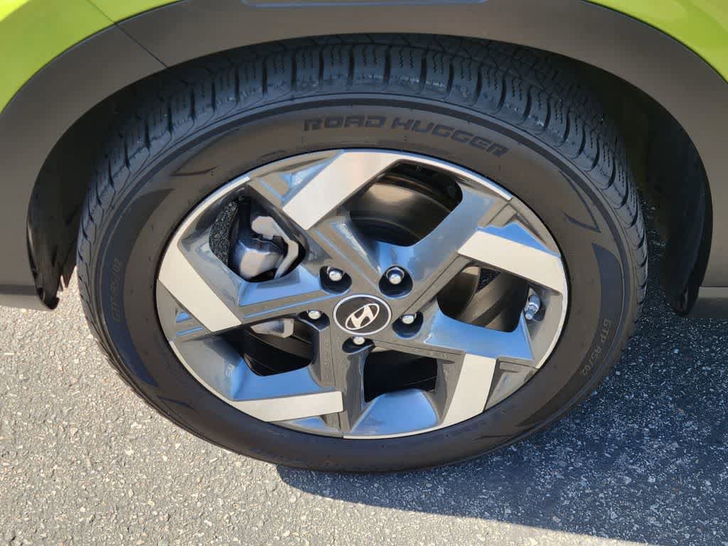 Used 2023 Hyundai Venue SEL FWD image 10