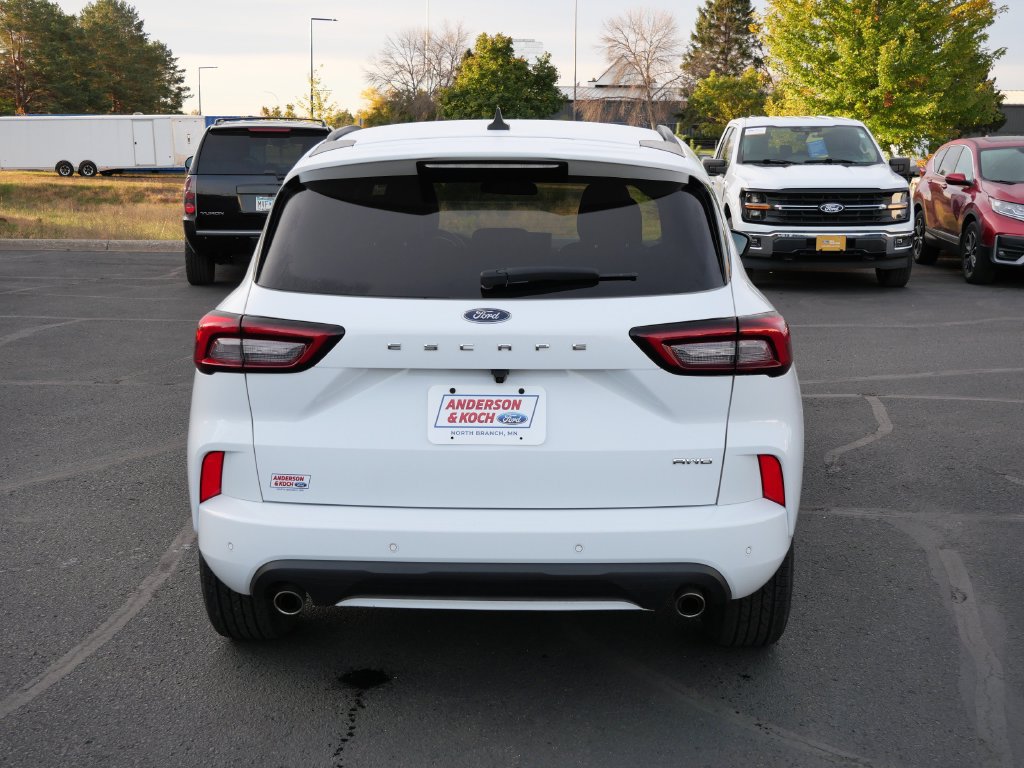Certified 2023 Ford Escape ST-Line w/ Tech Pack #1 AWD/4WD image 7