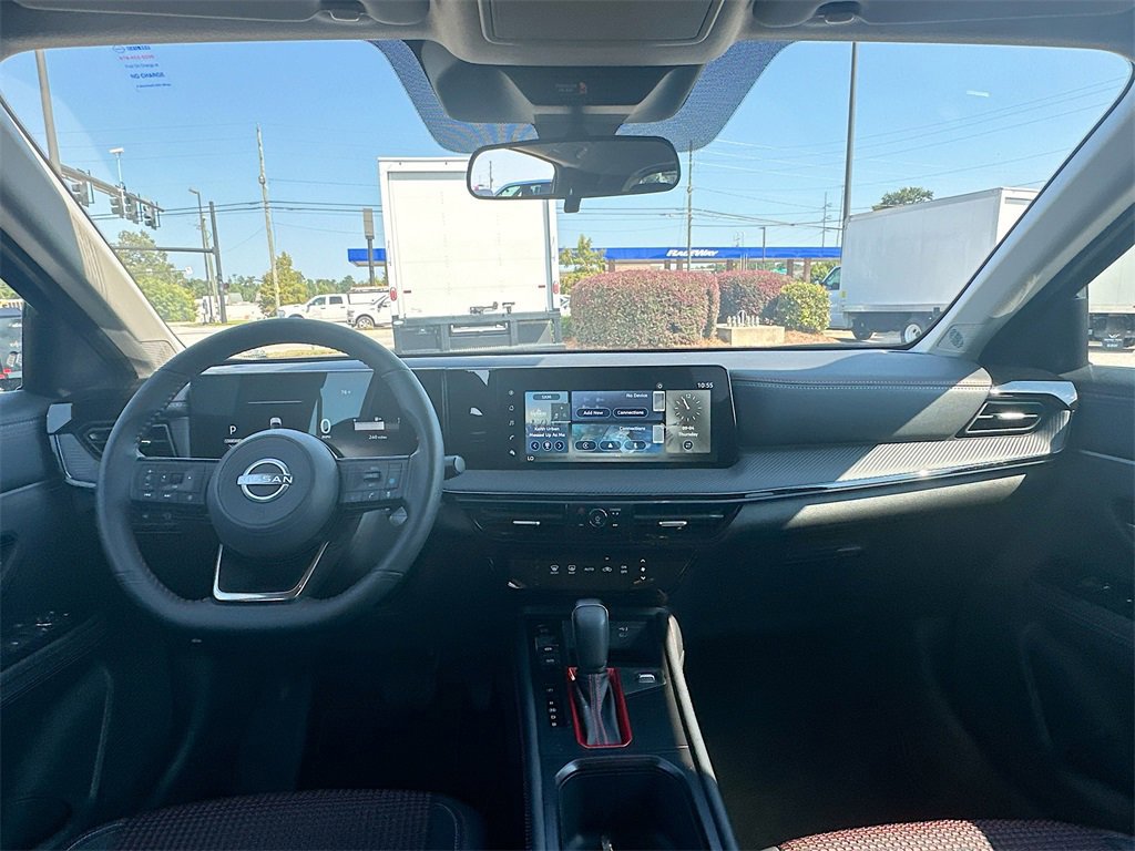 Used 2025 Nissan Kicks SR image 7