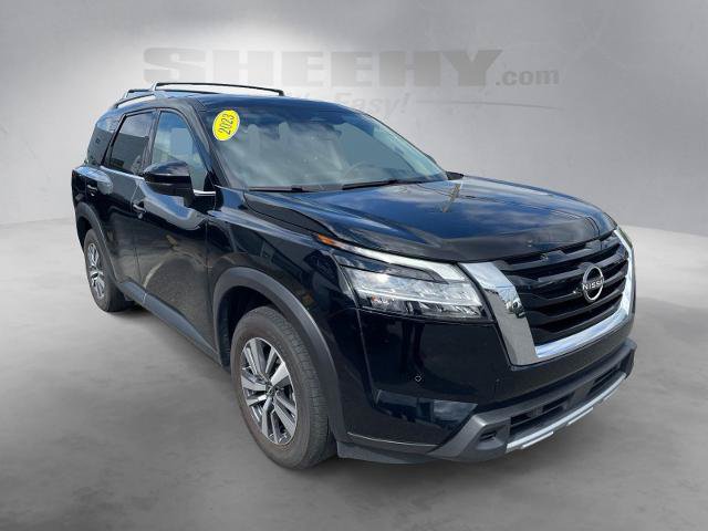 Used 2023 Nissan Pathfinder SL AWD/4WD image 2