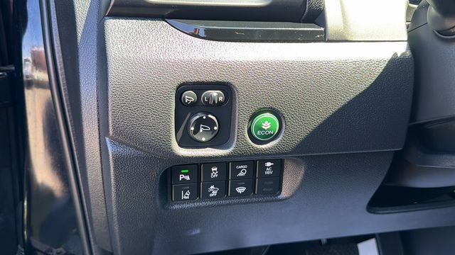 Used 2025 Honda Ridgeline Black Edition image 19
