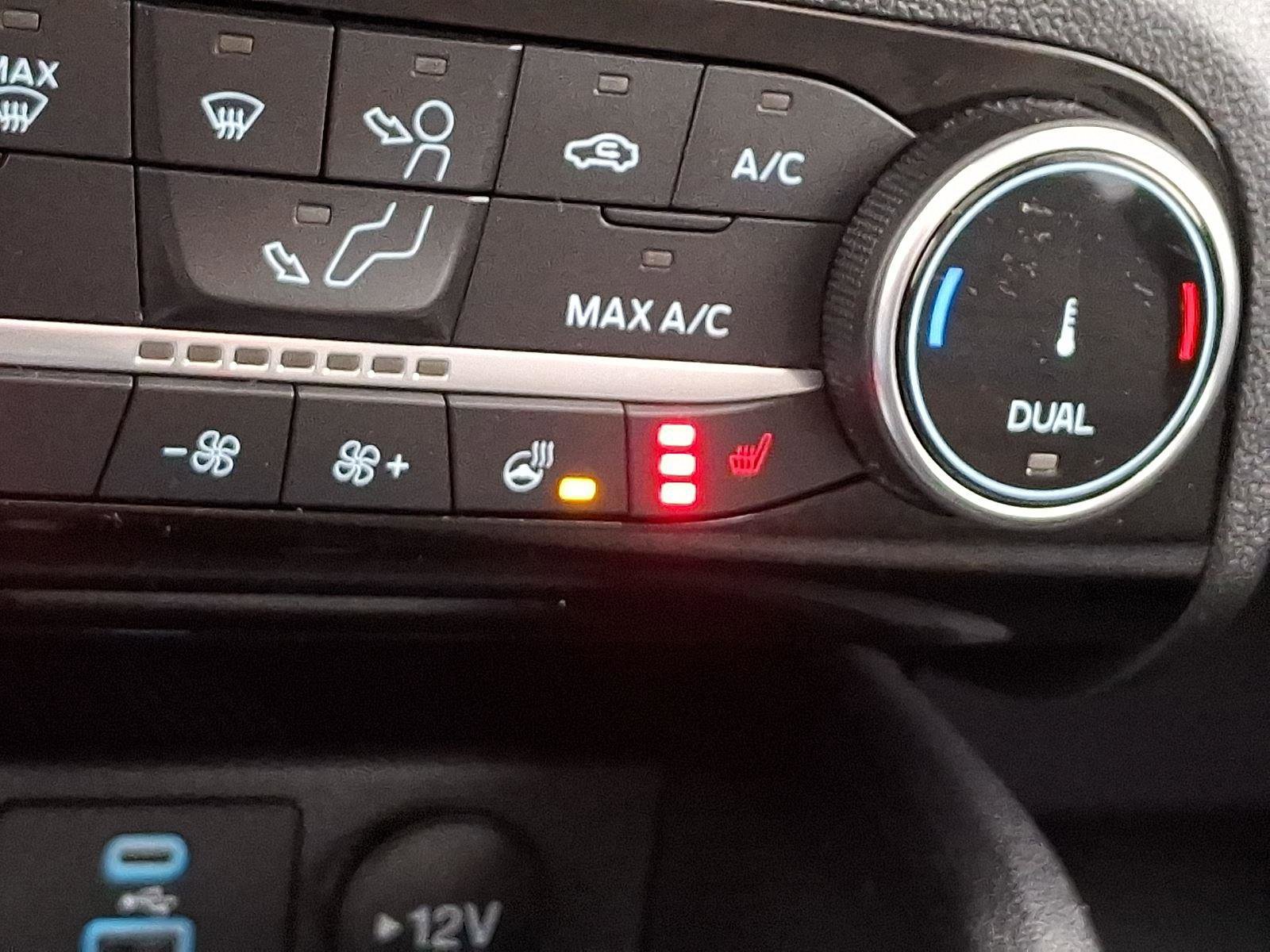 Certified 2022 Ford Escape SE w/ SE Sport Appearance Package image 25