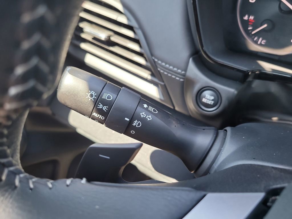 Used 2025 Subaru Outback Premium image 28