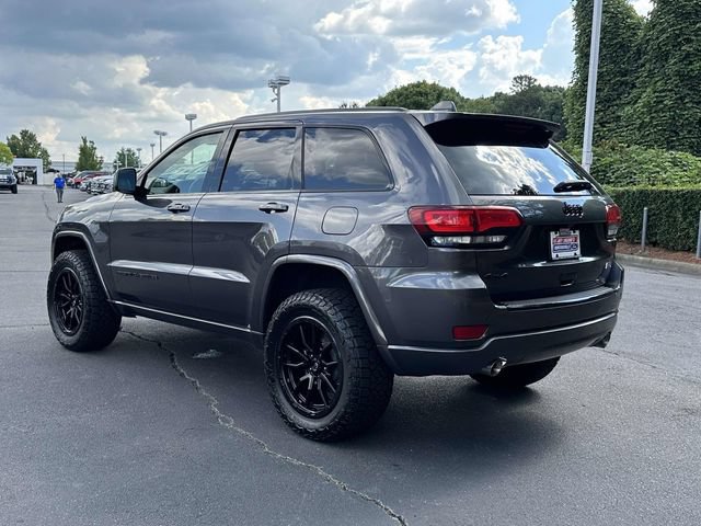 Used 2017 Jeep Grand Cherokee Altitude AWD/4WD image 3
