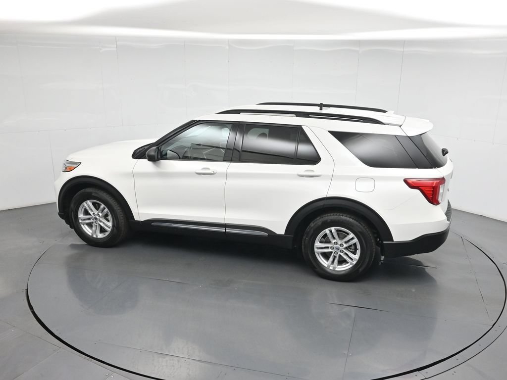 Certified 2024 Ford Explorer XLT RWD image 45