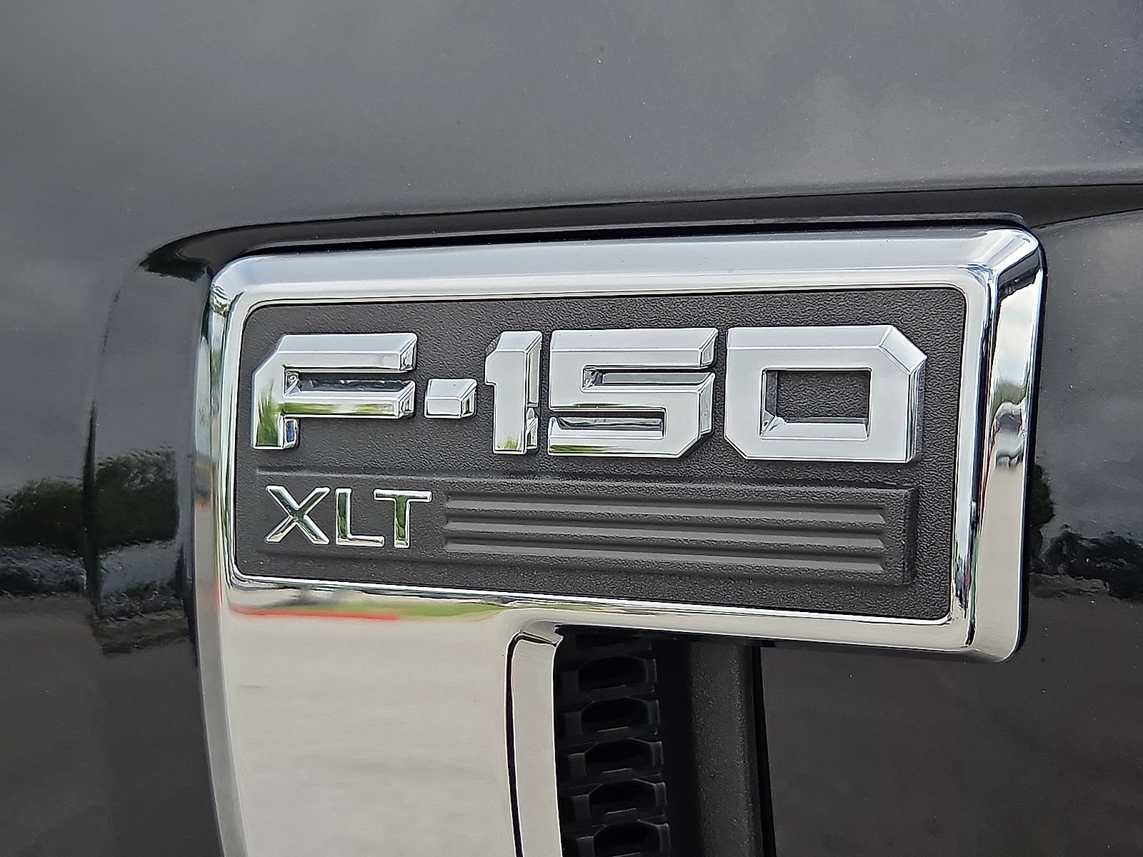 Certified 2024 Ford F150 XLT w/ Mobile Office Package AWD/4WD image 9