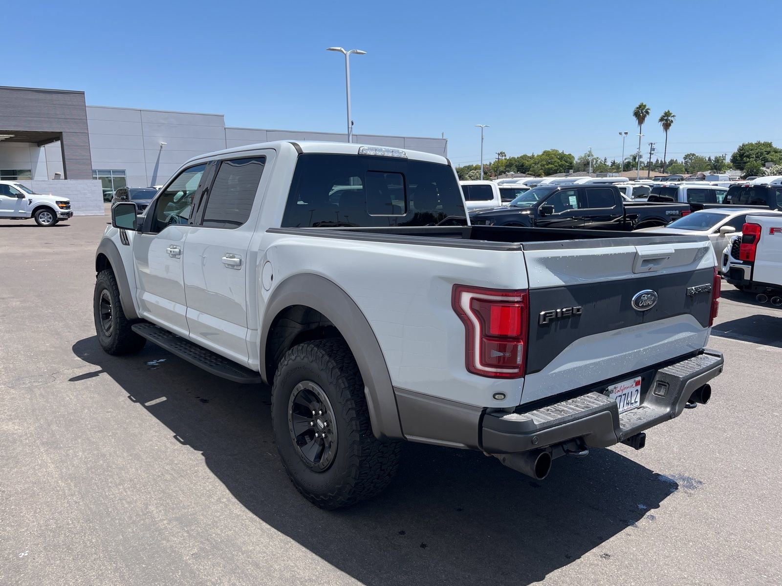 Certified 2017 Ford F150 Raptor w/ Equipment Group 802A Luxury AWD/4WD image 5
