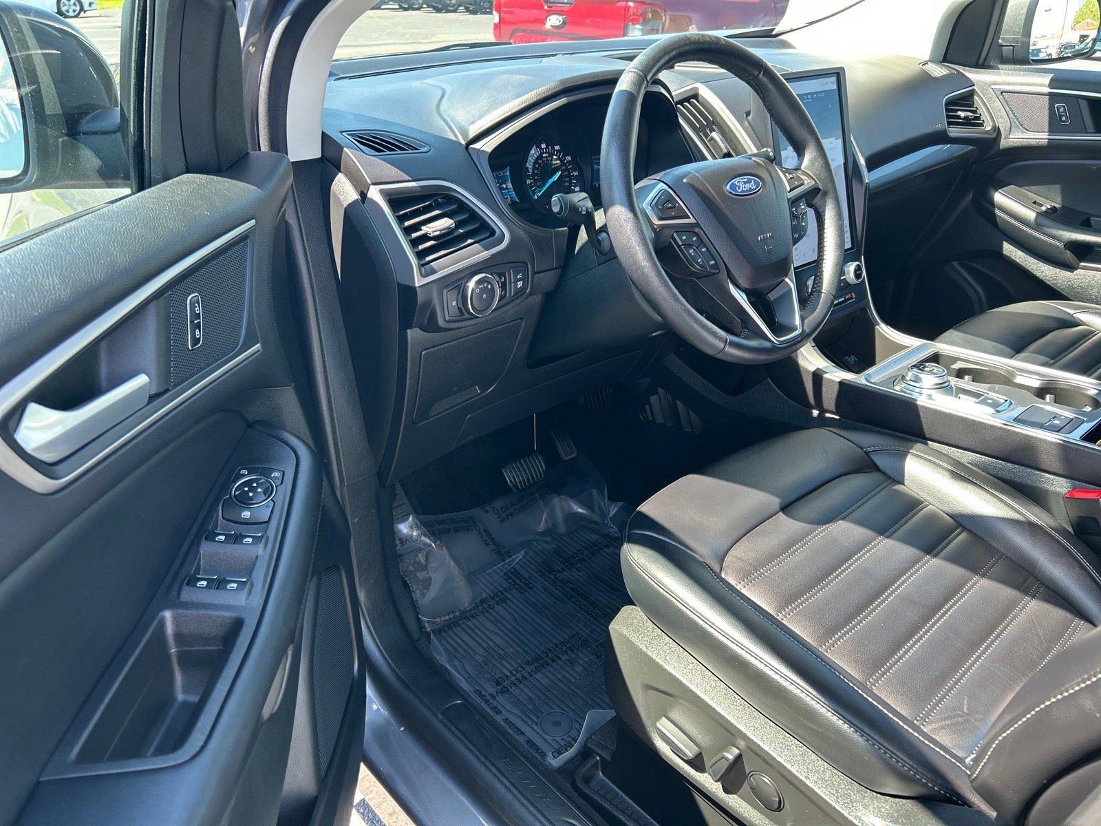 Certified 2023 Ford Edge SEL w/ Convenience Package AWD/4WD image 5