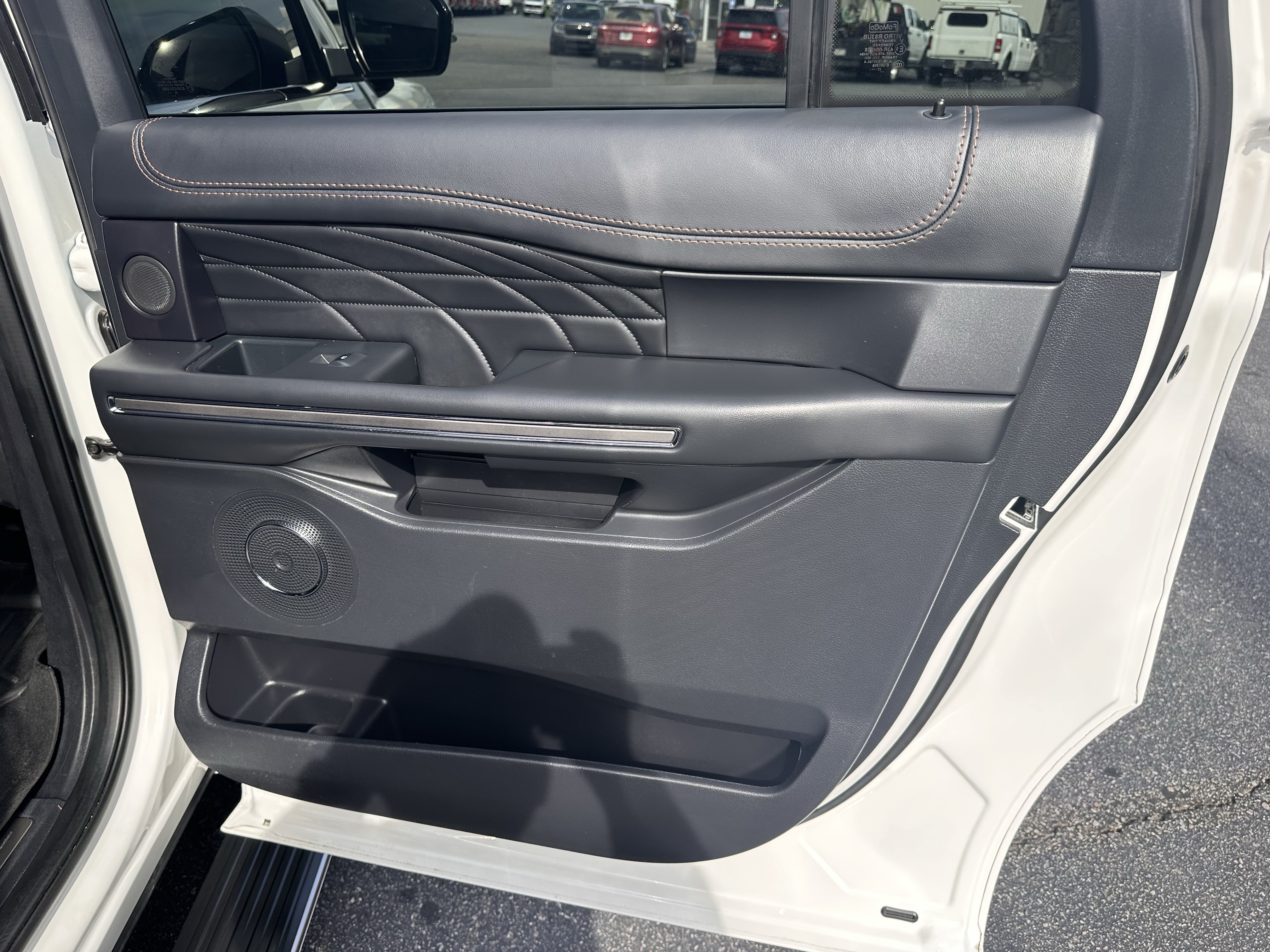 Certified 2024 Ford Expedition Max Platinum AWD/4WD image 17