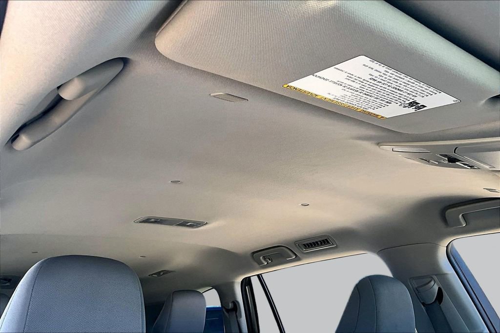 Used 2023 Toyota Highlander LE image 22