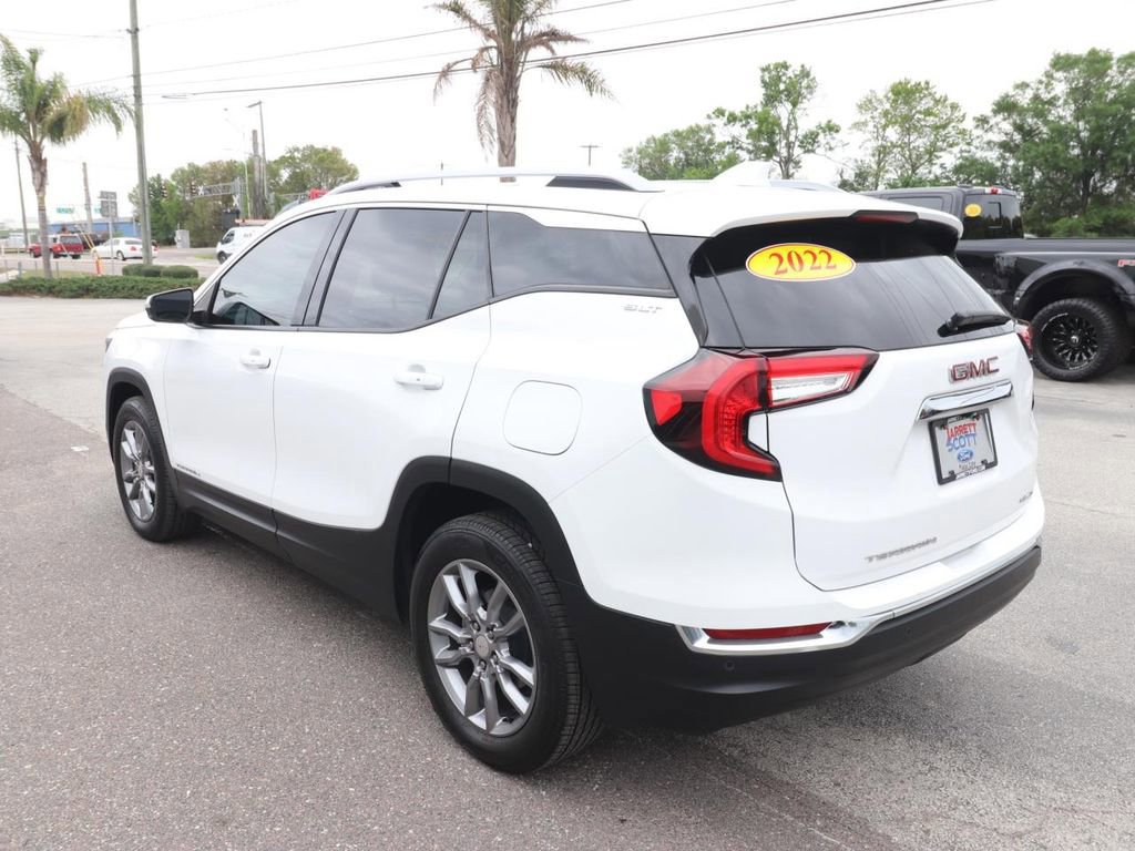Used 2022 GMC Terrain SLT image 3