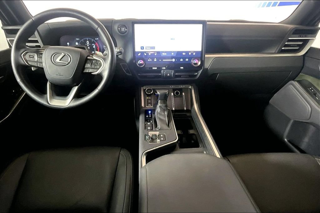 Used 2024 Lexus GX 550 AWD/4WD image 11