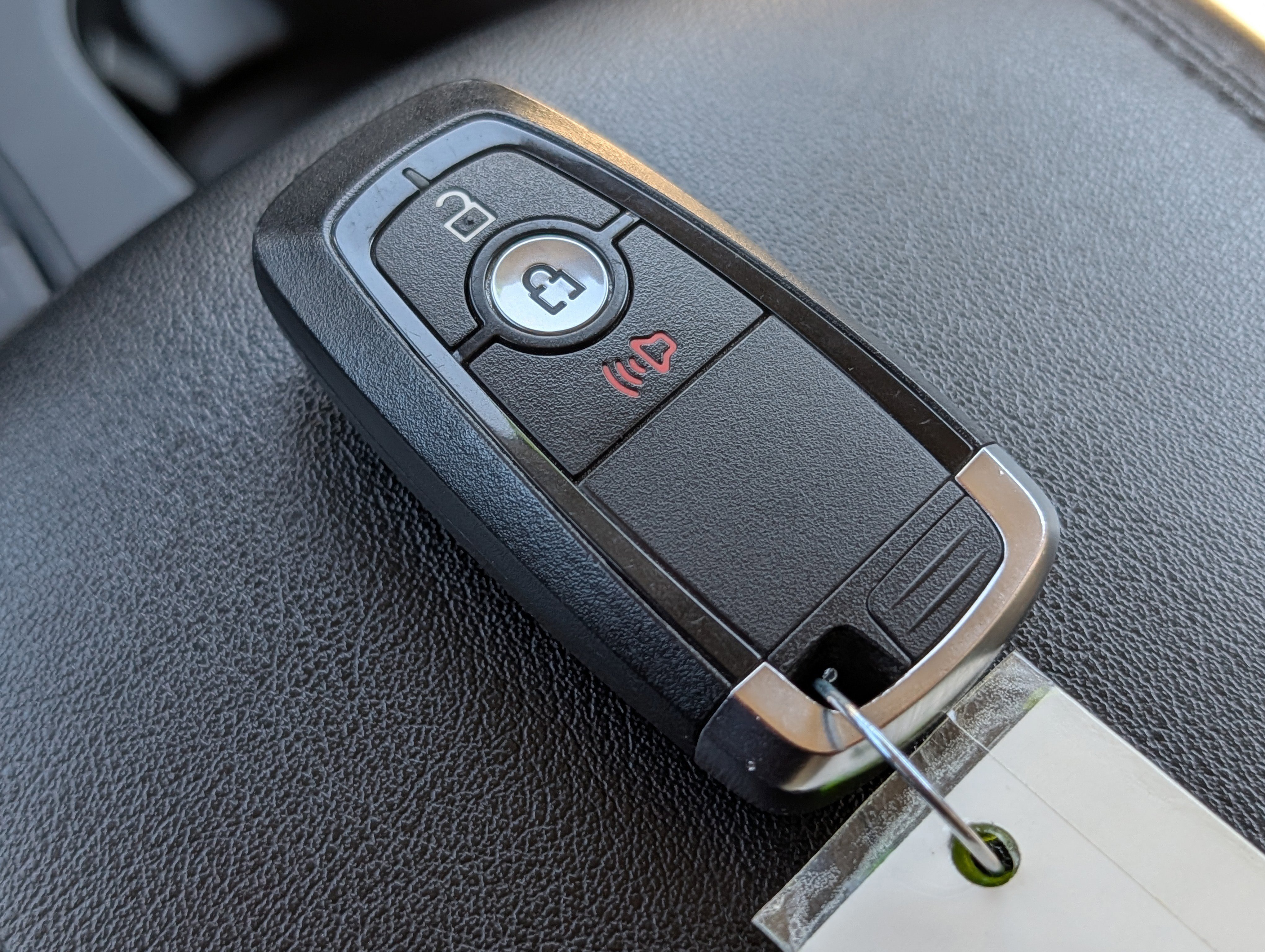 Certified 2024 Ford Edge SE image 32