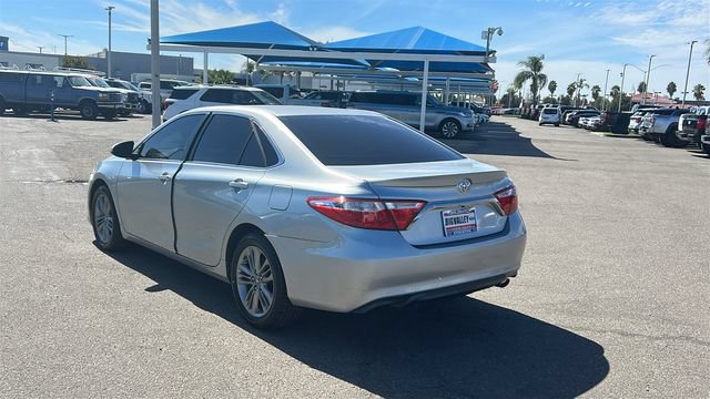 Used 2017 Toyota Camry SE FWD image 5