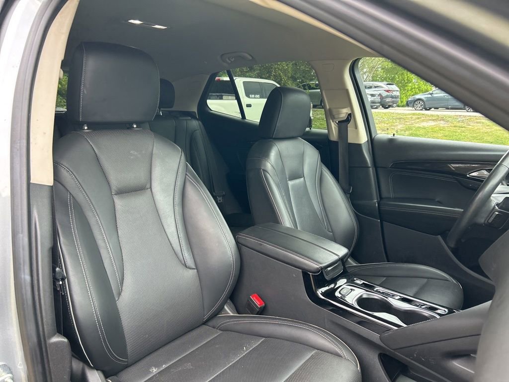 Used 2023 Buick Envision Essence FWD image 38